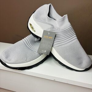 Slow Man Women's Slip On Sneaker Low Top, Sz 9.5